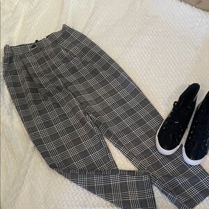 Women’s  Black and White Plaid Pants size 2